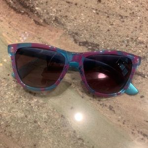 BetseyJohnson shades 😎